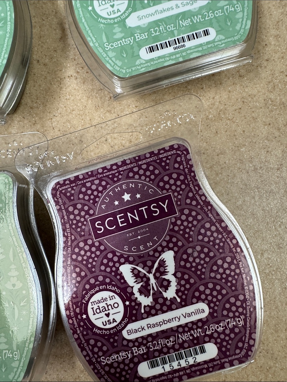 Scentsy Wax Bar mixed lot Snowflakes & Sage Black Raspberry Vanilla - Picture 4 of 4